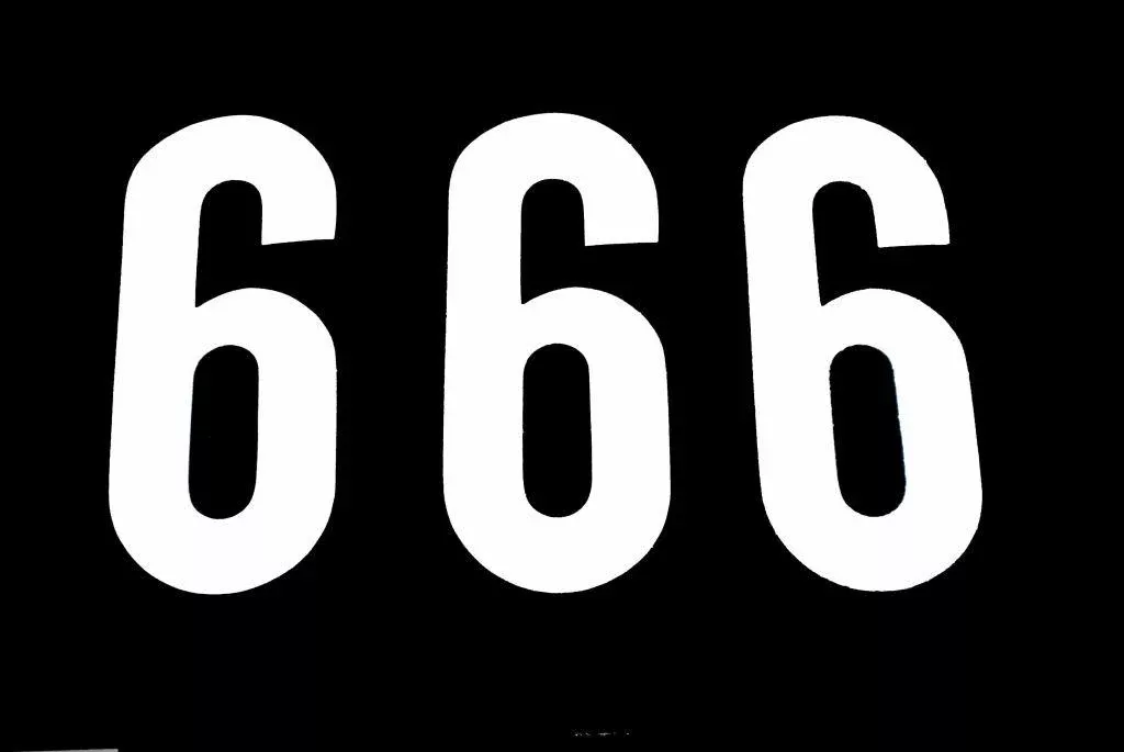 6 THICK WHITE 8 [x3]