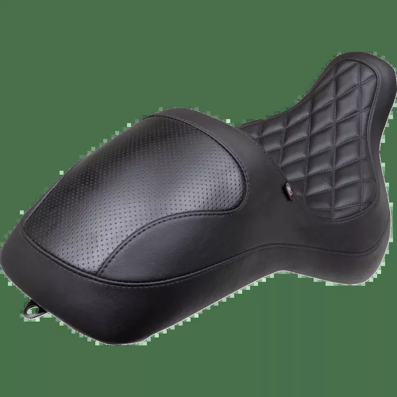 Mustang Extreme Fastback Seat Double Diamond Fat Boy 18-23